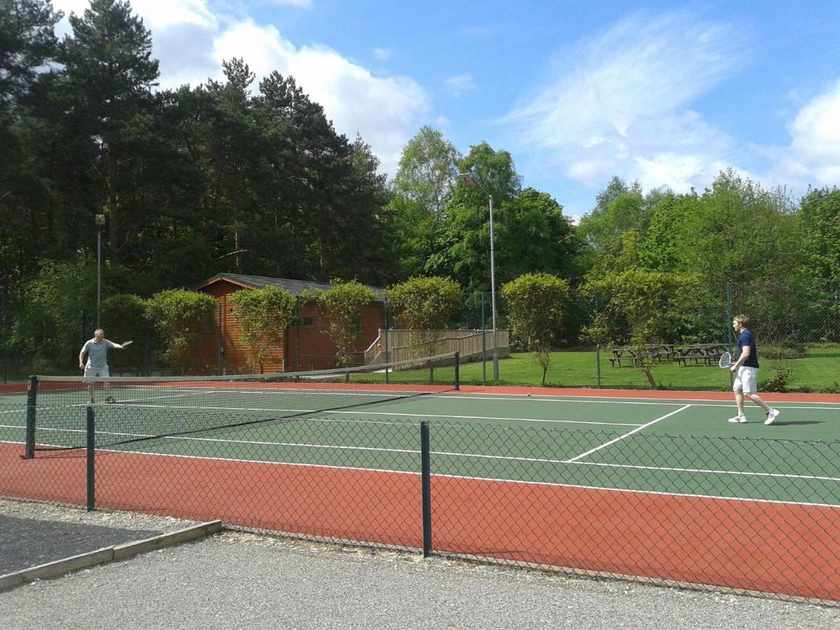 Hollicarrs - Long Lane Lodge York Bagian luar foto