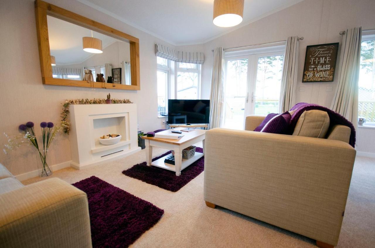 Hollicarrs - Long Lane Lodge York Bagian luar foto