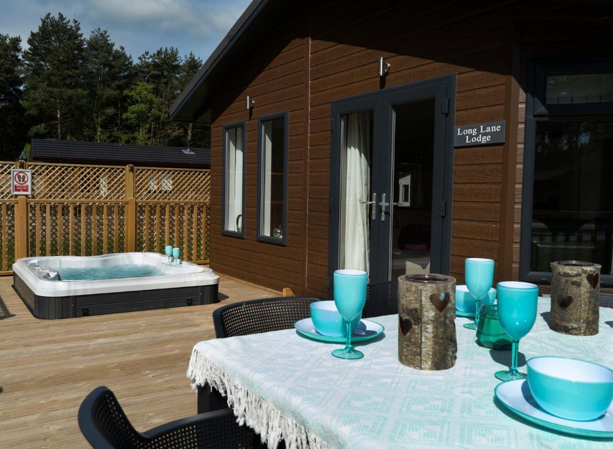 Hollicarrs - Long Lane Lodge York Bagian luar foto